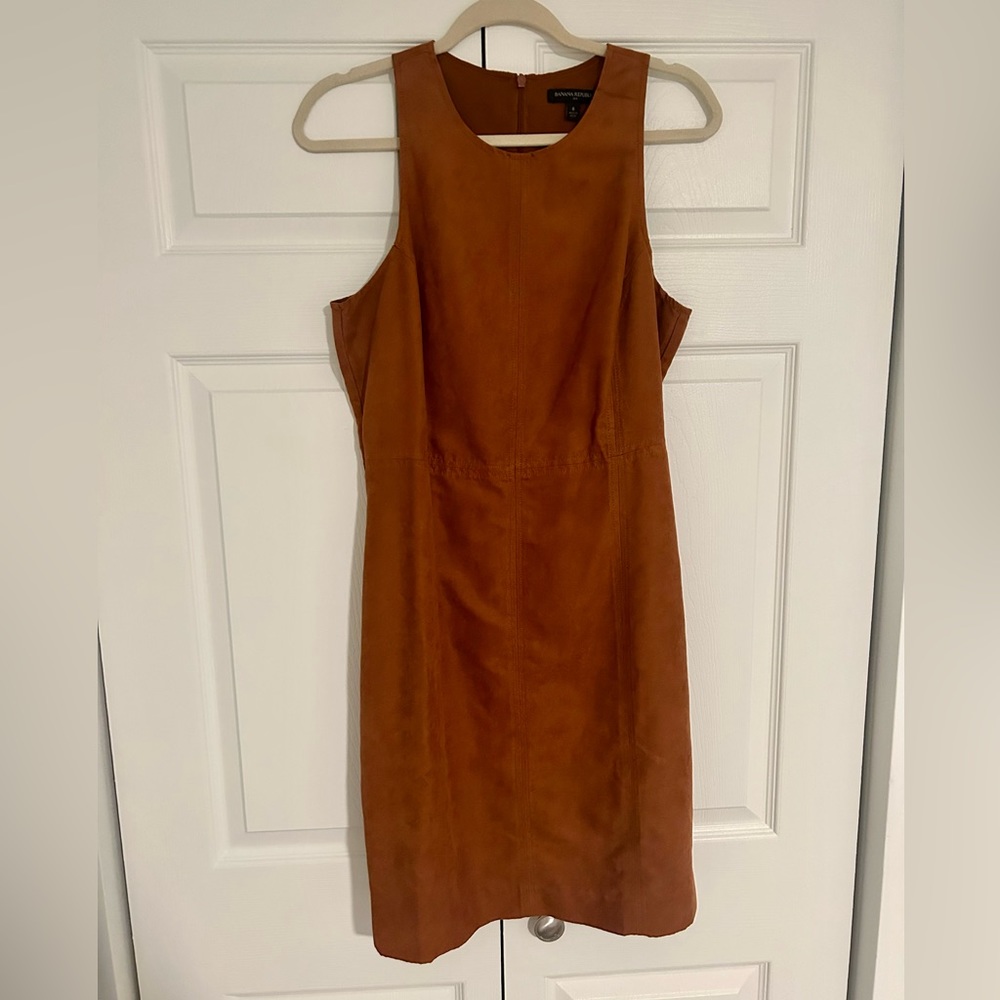 Banana Republic - Suede dress - Size 8